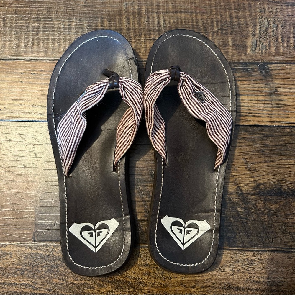 Roxy Sandals, GUC